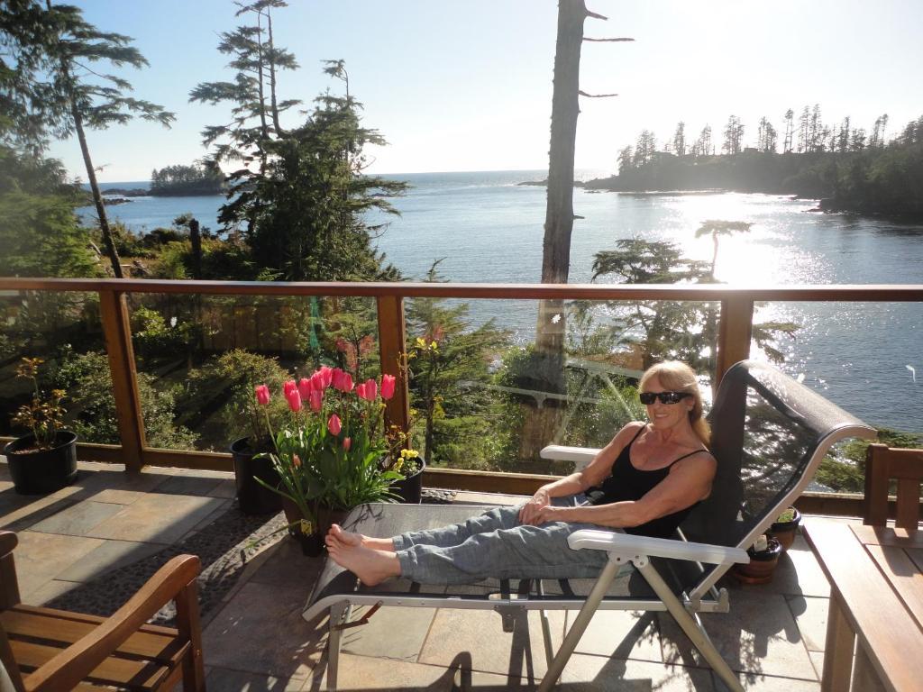 Reef Point Oceanfront Bed And Breakfast Ucluelet Cameră foto