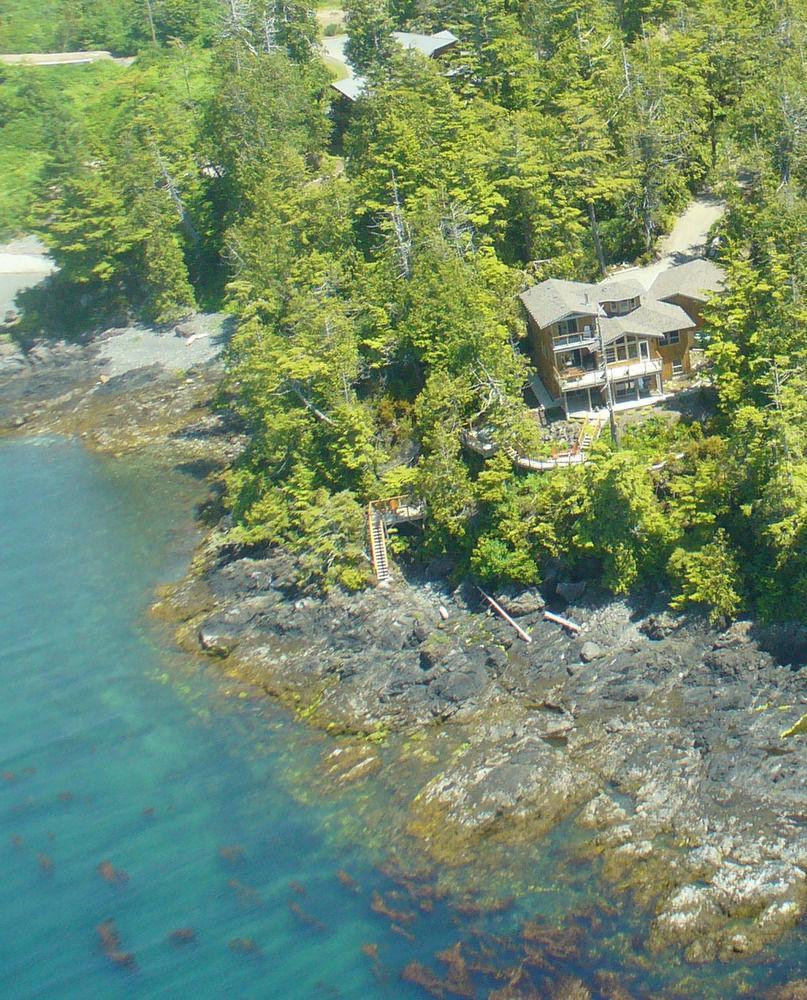 Reef Point Oceanfront Bed And Breakfast Ucluelet Exterior foto