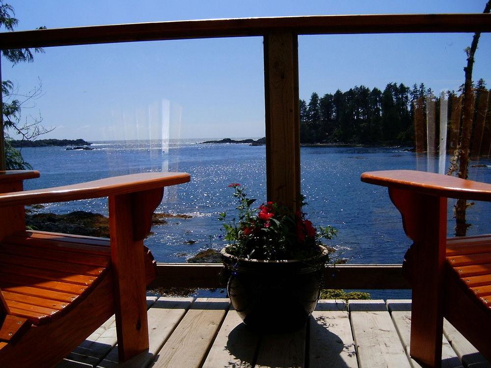 Reef Point Oceanfront Bed And Breakfast Ucluelet Exterior foto